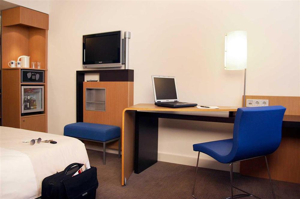 Novotel Am Messezentrum Hotel 4*